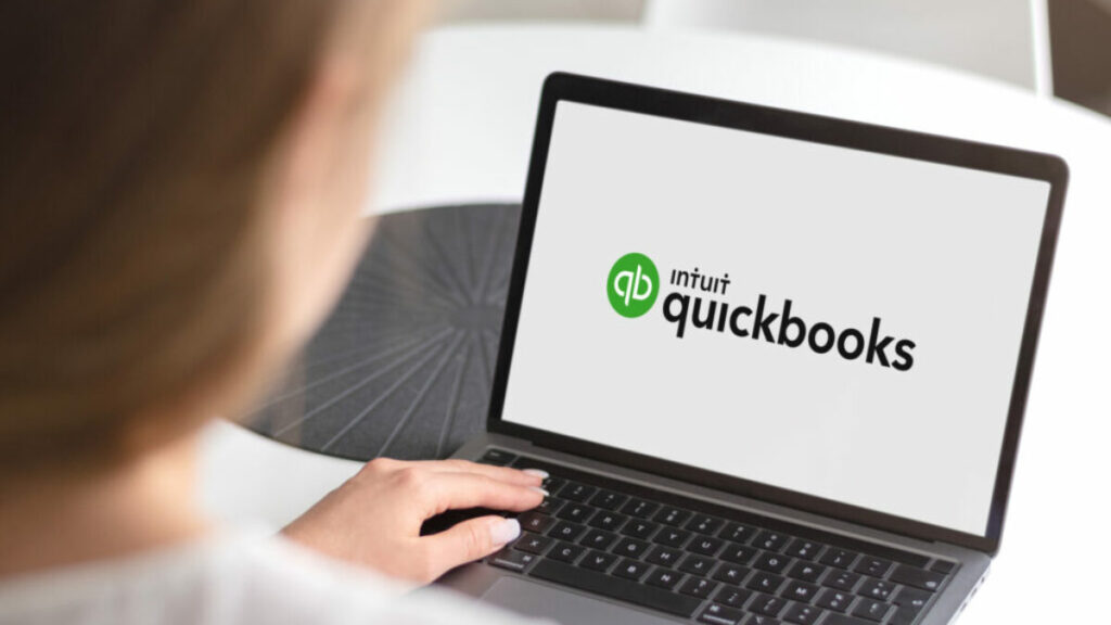 QuickBooks Online vs Desktop Which One Is Better